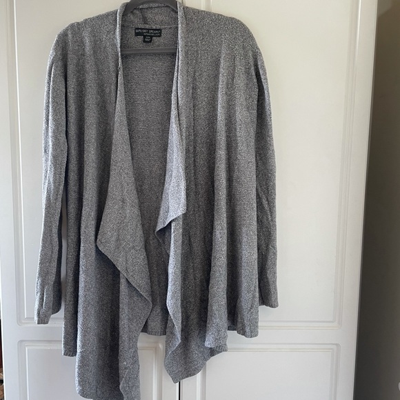 Barefoot dreams cozy women’s wrap - Picture 4 of 8